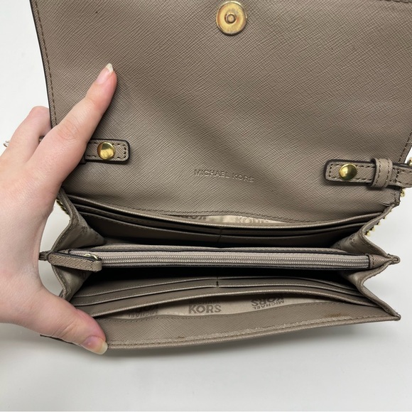 MICHAEL KORS WALLET CROSSBODY BAG - Picture 7 of 9